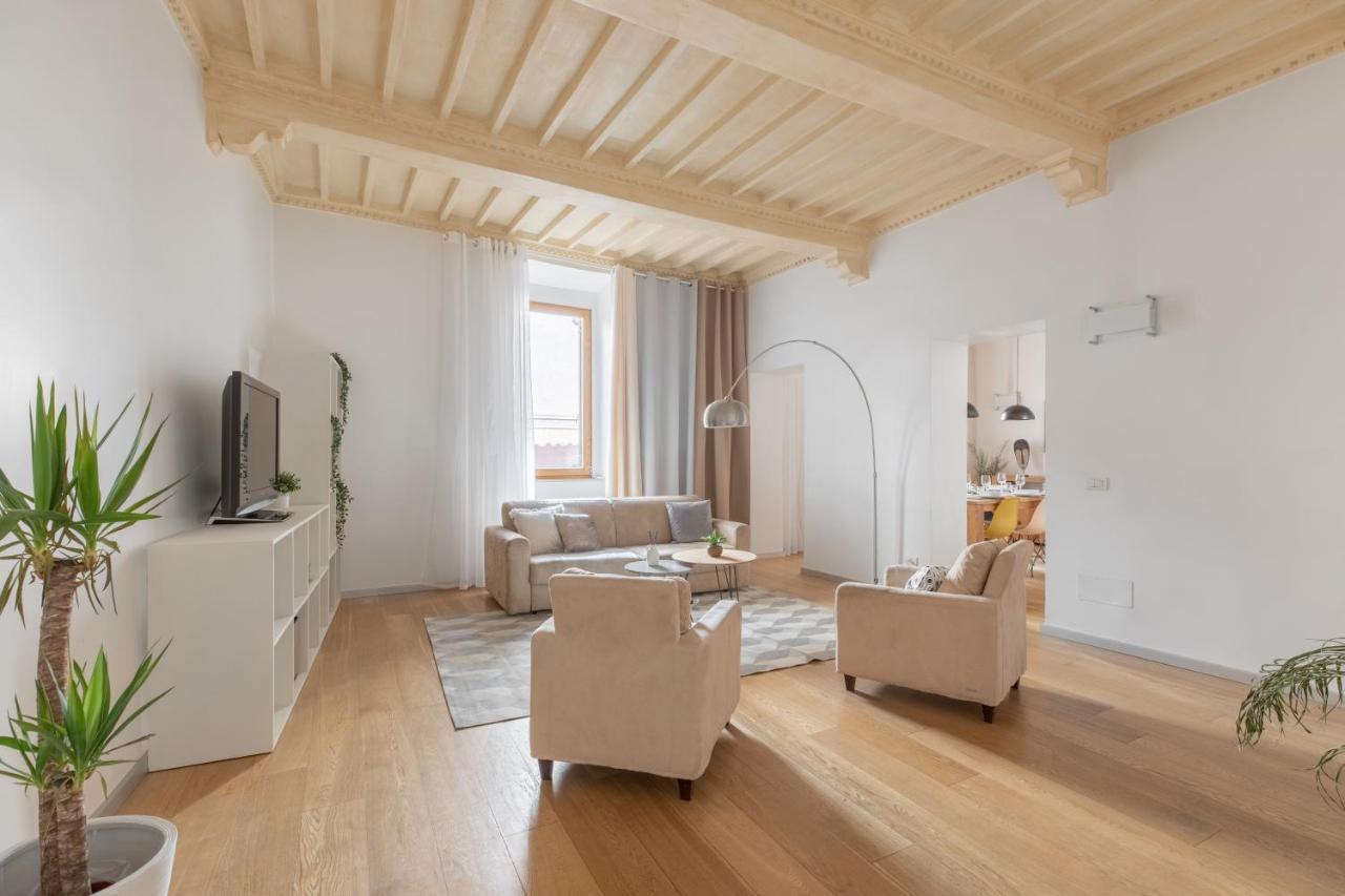 Iflat Navona White And Stylish Apartment โรม ภายนอก รูปภาพ