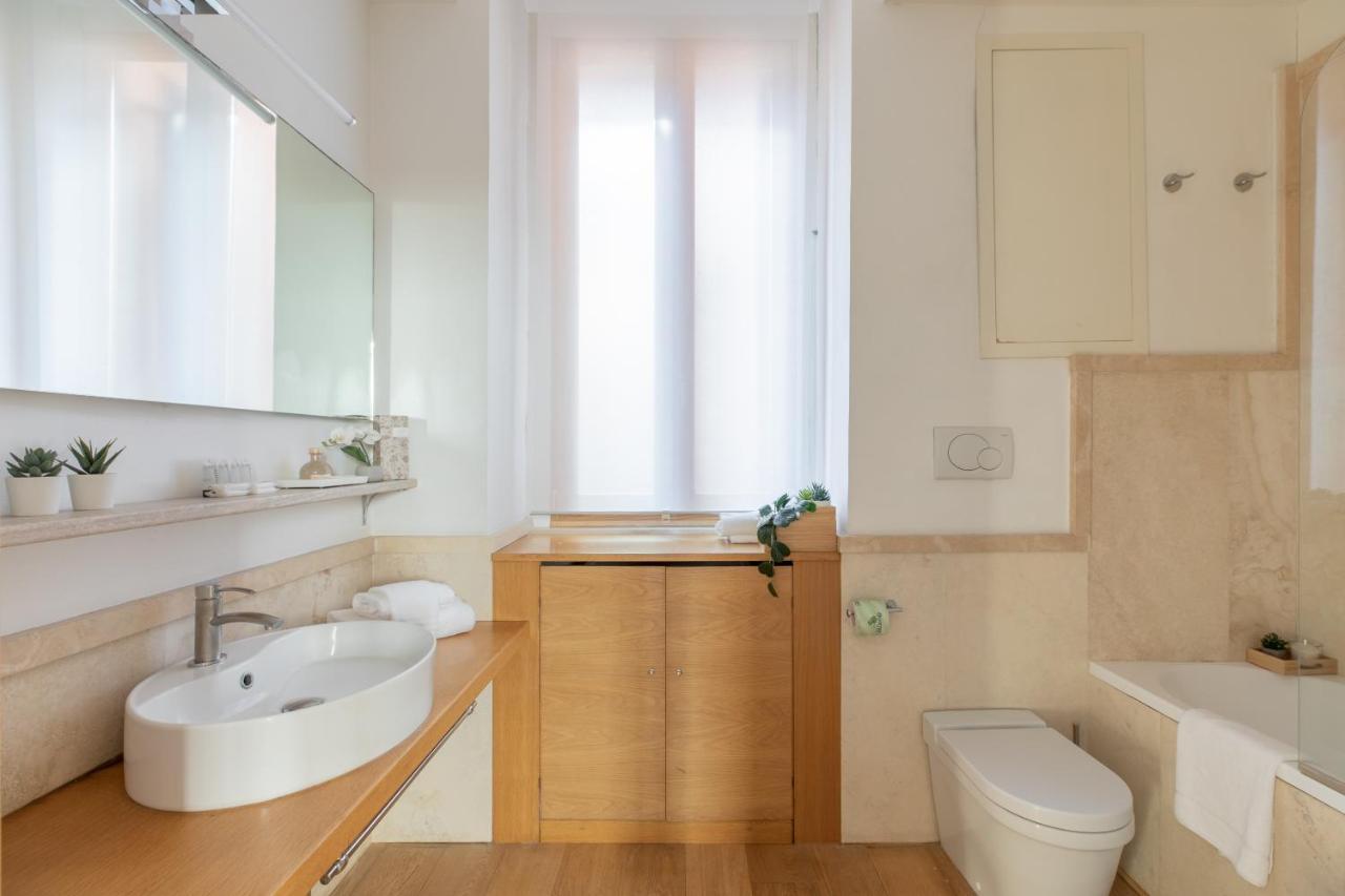 Iflat Navona White And Stylish Apartment โรม ภายนอก รูปภาพ