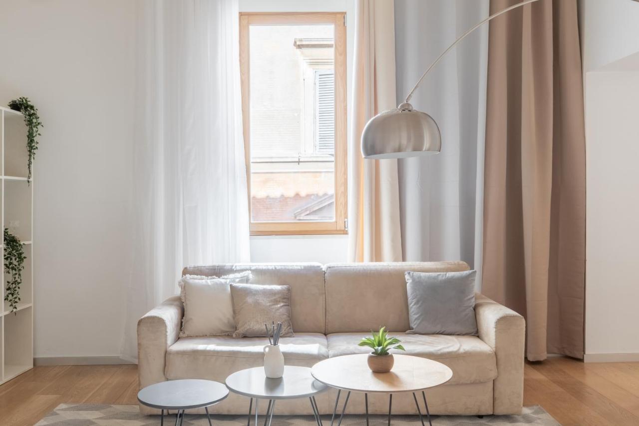 Iflat Navona White And Stylish Apartment โรม ภายนอก รูปภาพ