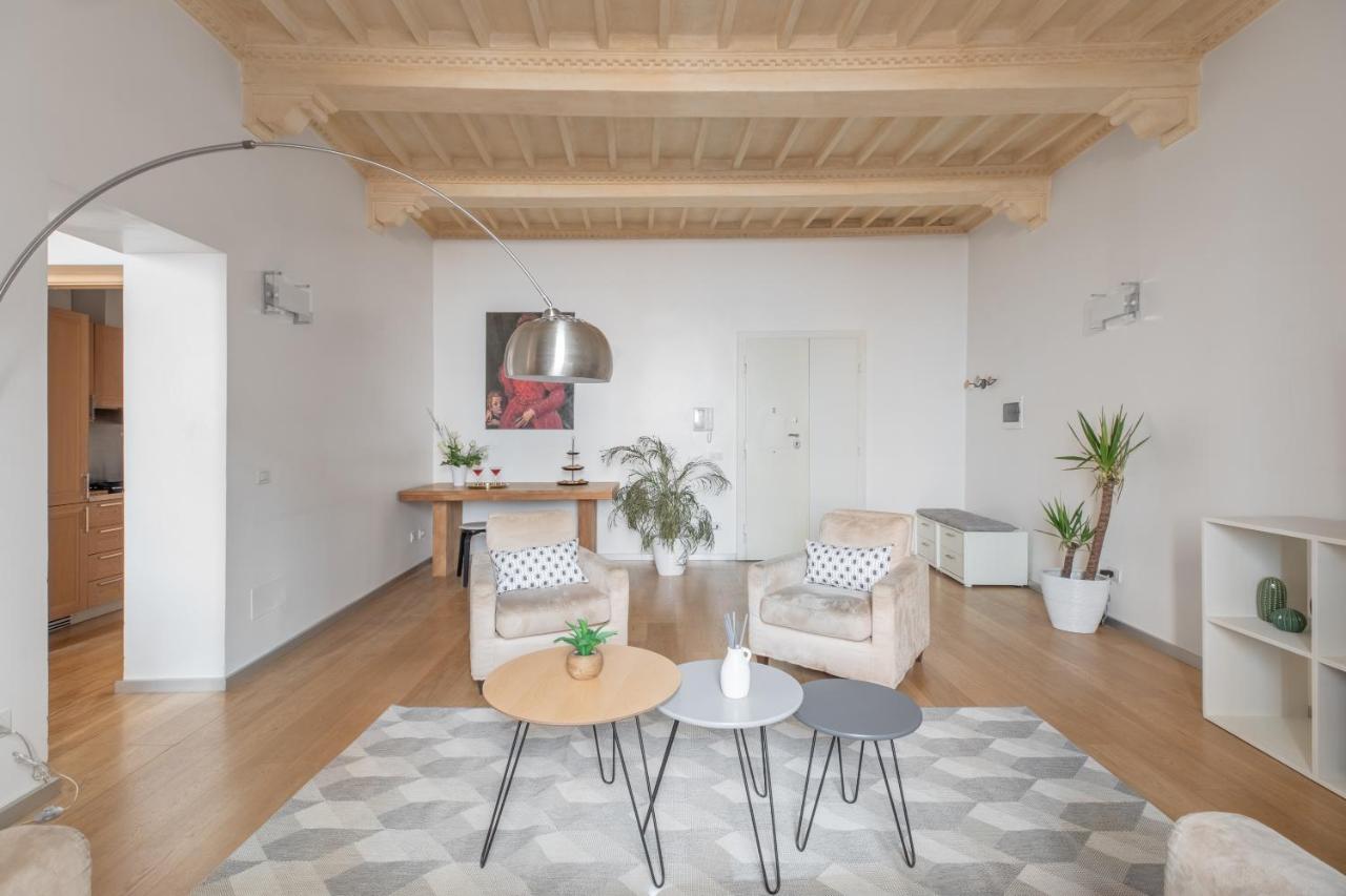 Iflat Navona White And Stylish Apartment โรม ภายนอก รูปภาพ